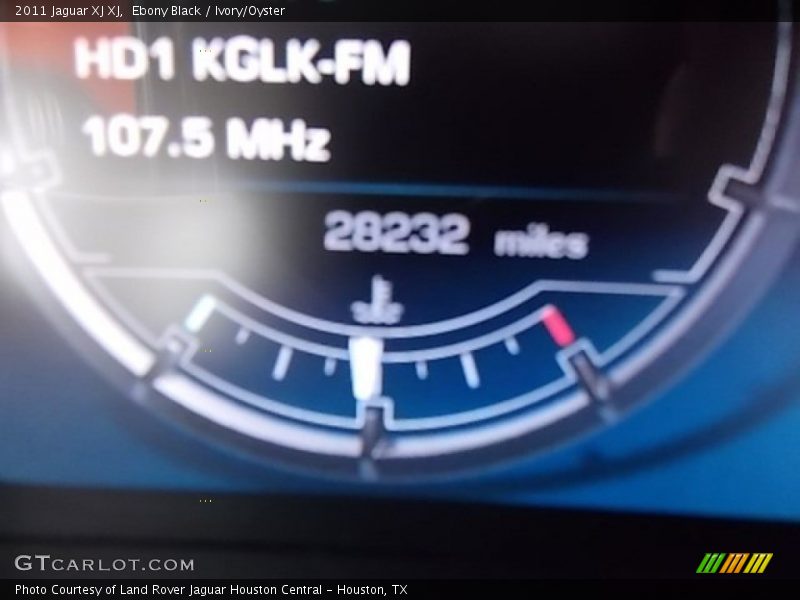 Ebony Black / Ivory/Oyster 2011 Jaguar XJ XJ