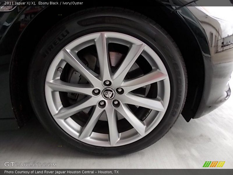 Ebony Black / Ivory/Oyster 2011 Jaguar XJ XJ