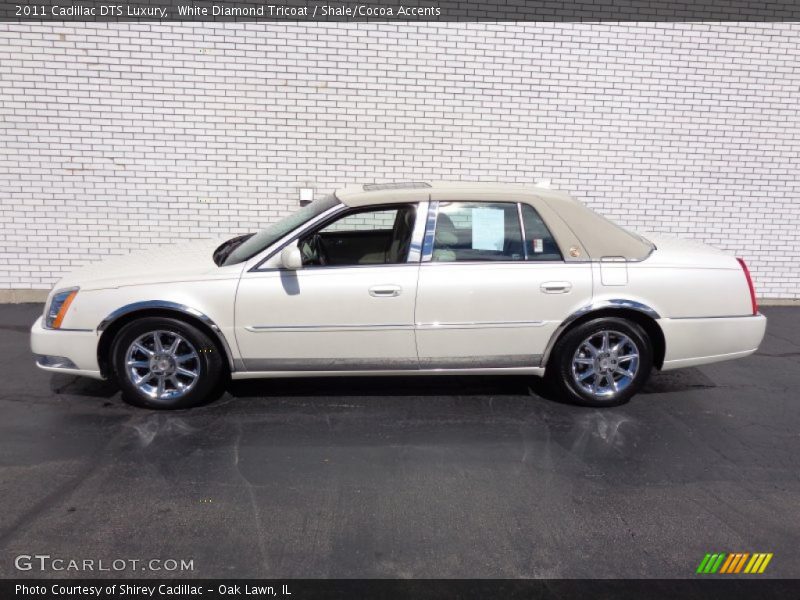 White Diamond Tricoat / Shale/Cocoa Accents 2011 Cadillac DTS Luxury
