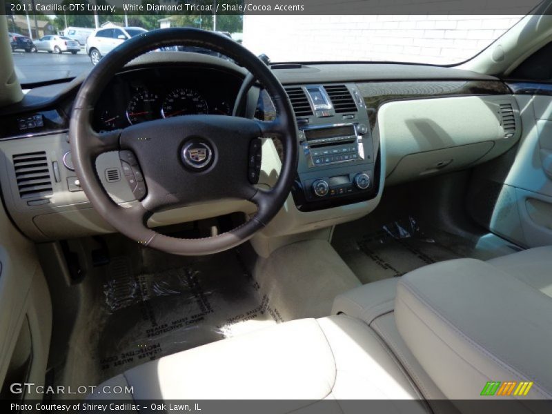 White Diamond Tricoat / Shale/Cocoa Accents 2011 Cadillac DTS Luxury