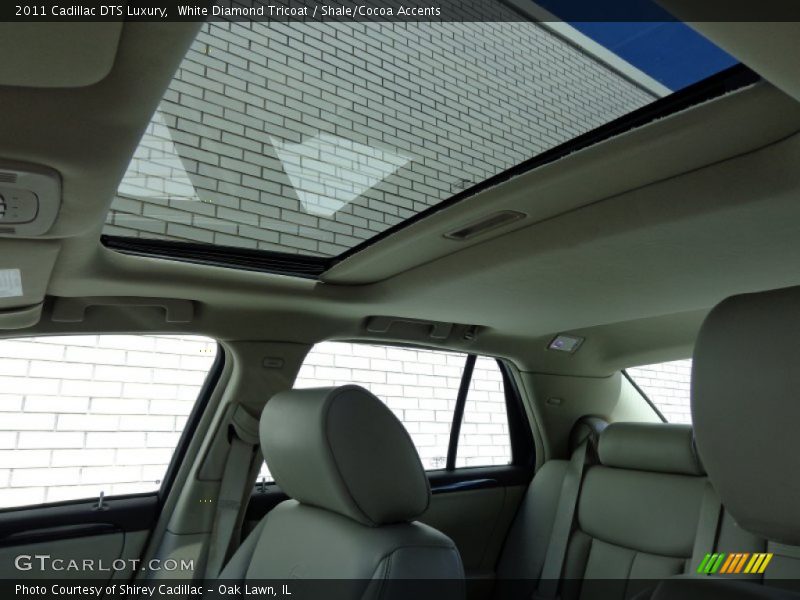 White Diamond Tricoat / Shale/Cocoa Accents 2011 Cadillac DTS Luxury