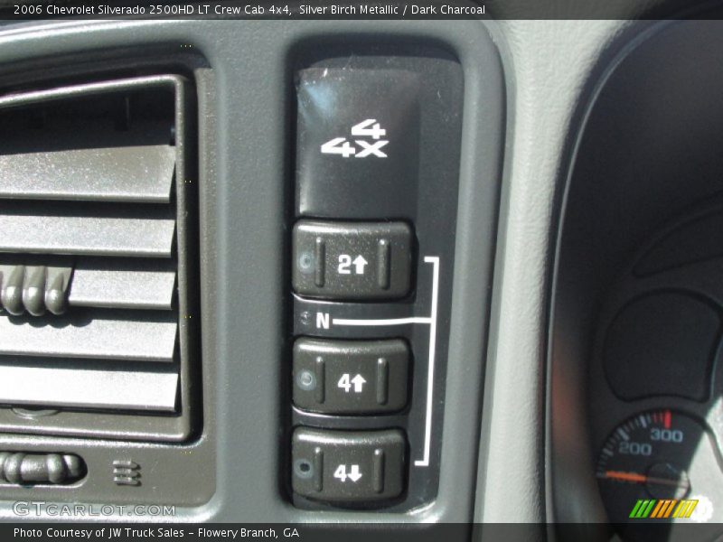 Silver Birch Metallic / Dark Charcoal 2006 Chevrolet Silverado 2500HD LT Crew Cab 4x4