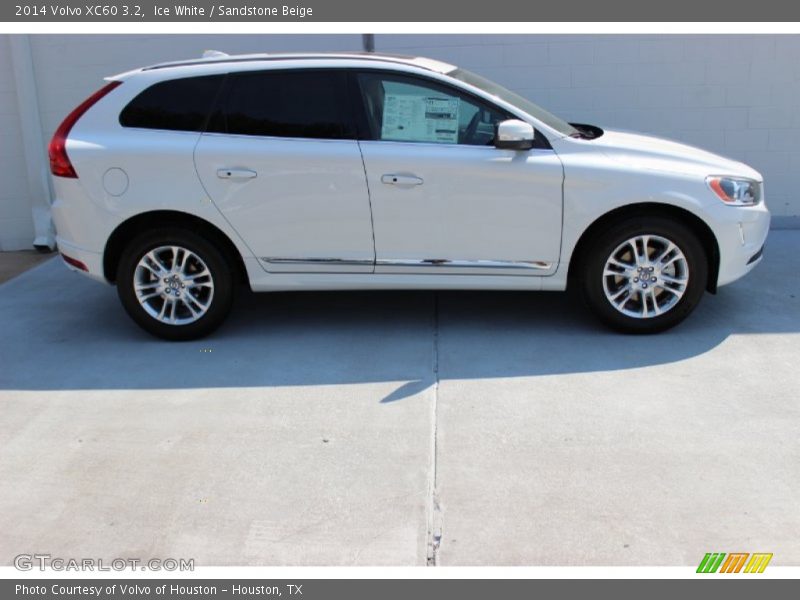 Ice White / Sandstone Beige 2014 Volvo XC60 3.2