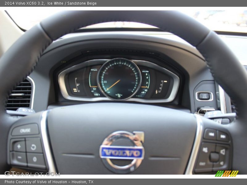 Ice White / Sandstone Beige 2014 Volvo XC60 3.2