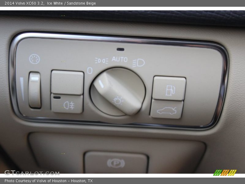 Ice White / Sandstone Beige 2014 Volvo XC60 3.2