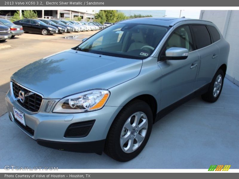 Electric Silver Metallic / Sandstone 2013 Volvo XC60 3.2