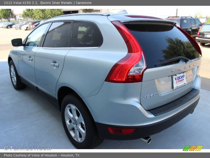 Electric Silver Metallic / Sandstone 2013 Volvo XC60 3.2
