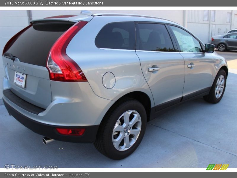 Electric Silver Metallic / Sandstone 2013 Volvo XC60 3.2