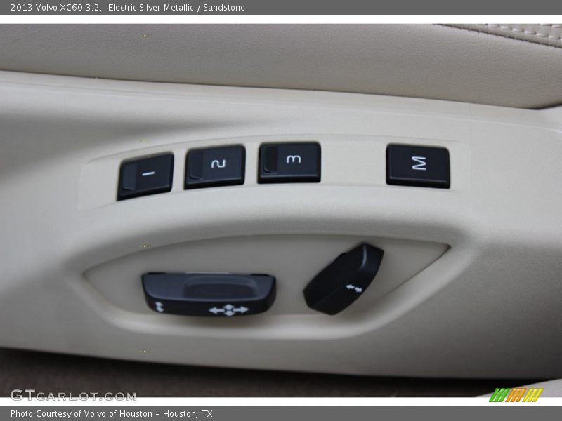 Electric Silver Metallic / Sandstone 2013 Volvo XC60 3.2