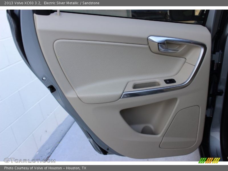 Electric Silver Metallic / Sandstone 2013 Volvo XC60 3.2