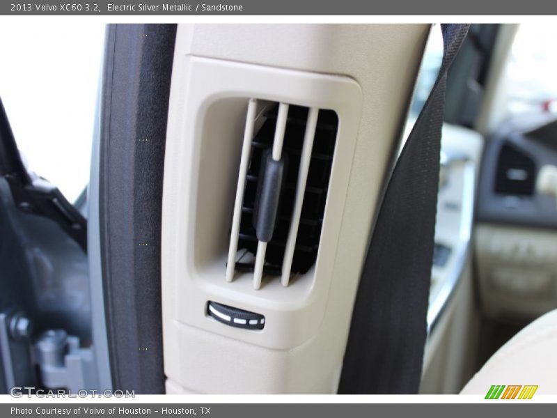 Electric Silver Metallic / Sandstone 2013 Volvo XC60 3.2
