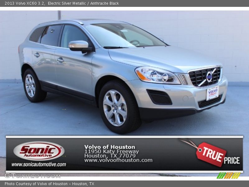 Electric Silver Metallic / Anthracite Black 2013 Volvo XC60 3.2