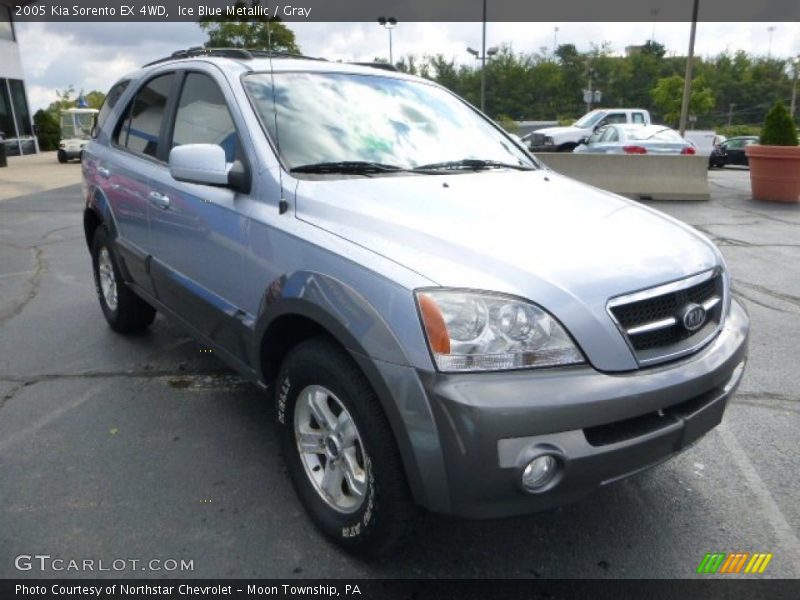 Front 3/4 View of 2005 Sorento EX 4WD