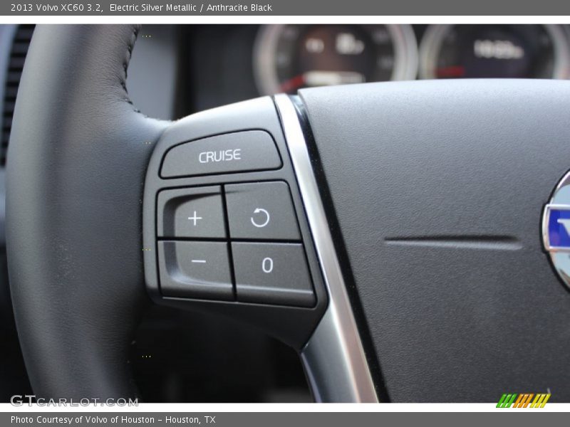Electric Silver Metallic / Anthracite Black 2013 Volvo XC60 3.2
