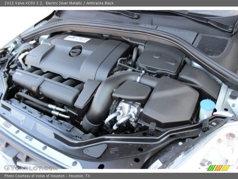 Electric Silver Metallic / Anthracite Black 2013 Volvo XC60 3.2