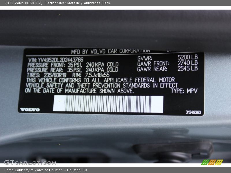 Electric Silver Metallic / Anthracite Black 2013 Volvo XC60 3.2