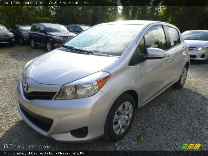 Classic Silver Metallic / Ash 2014 Toyota Yaris L 5 Door