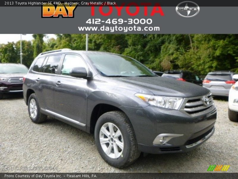 Magnetic Gray Metallic / Black 2013 Toyota Highlander SE 4WD