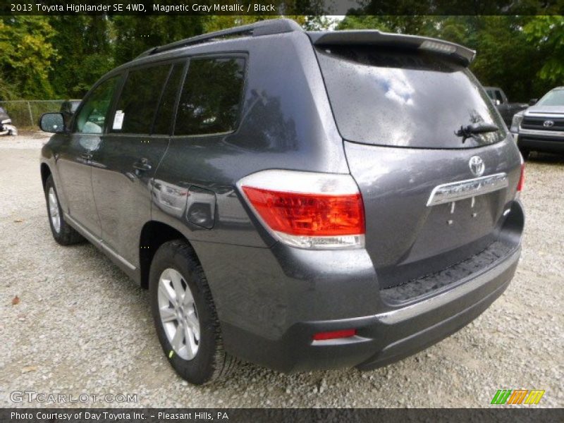 Magnetic Gray Metallic / Black 2013 Toyota Highlander SE 4WD