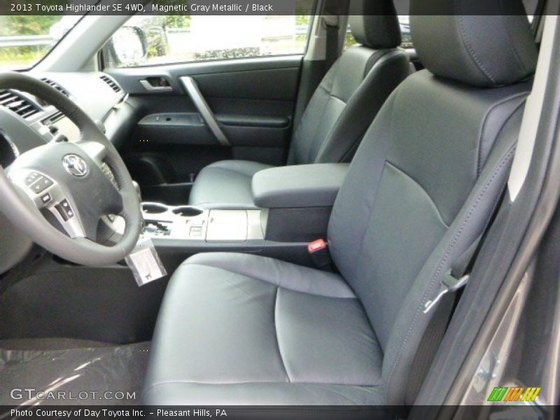 Magnetic Gray Metallic / Black 2013 Toyota Highlander SE 4WD