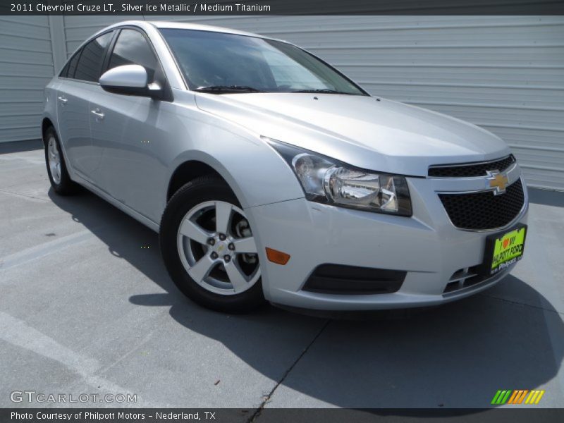 Silver Ice Metallic / Medium Titanium 2011 Chevrolet Cruze LT