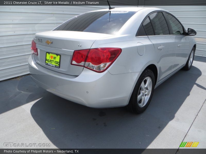 Silver Ice Metallic / Medium Titanium 2011 Chevrolet Cruze LT