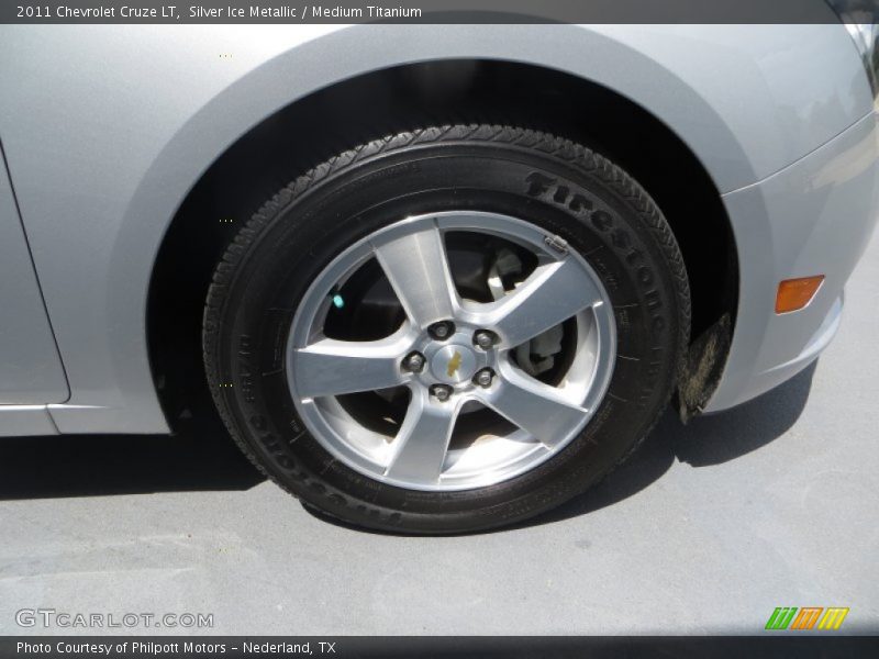 Silver Ice Metallic / Medium Titanium 2011 Chevrolet Cruze LT