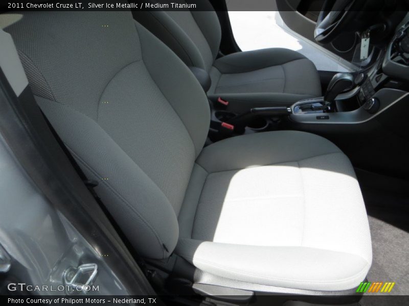 Silver Ice Metallic / Medium Titanium 2011 Chevrolet Cruze LT