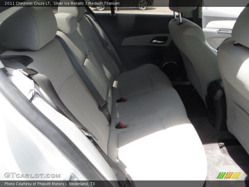 Silver Ice Metallic / Medium Titanium 2011 Chevrolet Cruze LT