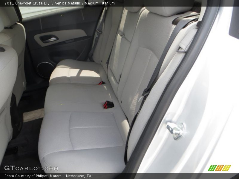 Silver Ice Metallic / Medium Titanium 2011 Chevrolet Cruze LT