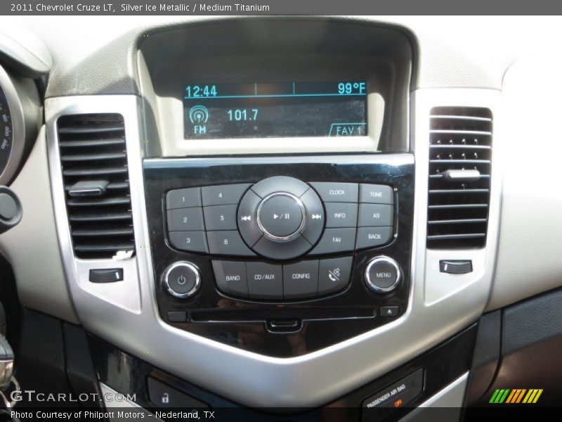 Silver Ice Metallic / Medium Titanium 2011 Chevrolet Cruze LT