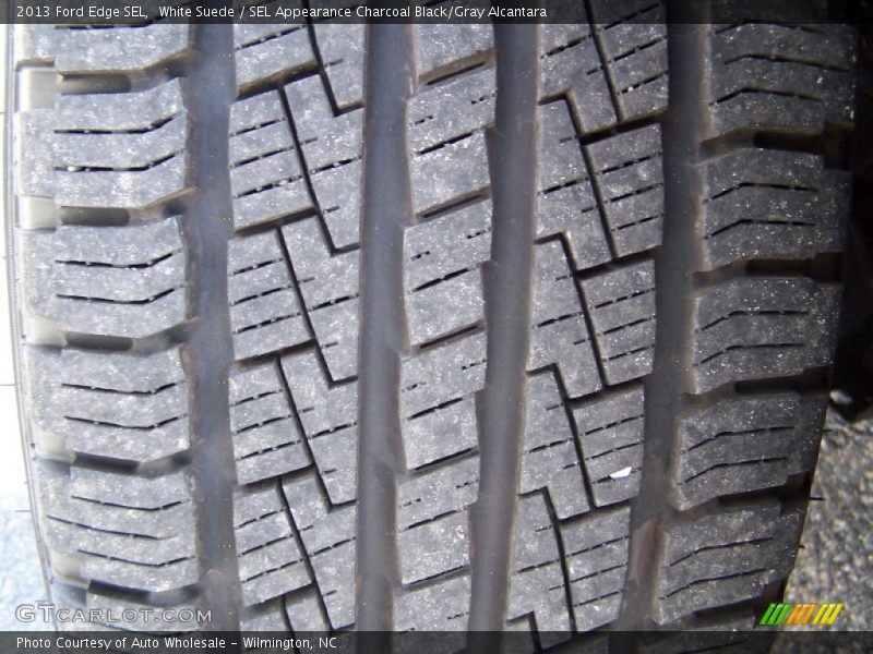 White Suede / SEL Appearance Charcoal Black/Gray Alcantara 2013 Ford Edge SEL