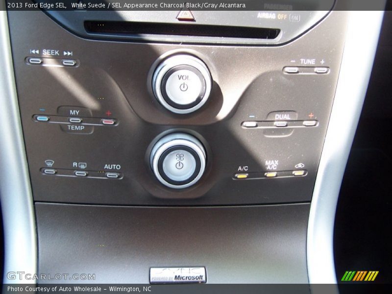 White Suede / SEL Appearance Charcoal Black/Gray Alcantara 2013 Ford Edge SEL