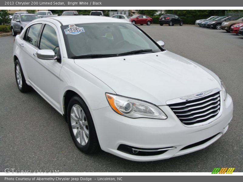 Bright White / Black 2013 Chrysler 200 Limited Sedan