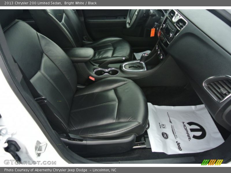 Bright White / Black 2013 Chrysler 200 Limited Sedan