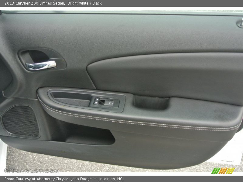 Bright White / Black 2013 Chrysler 200 Limited Sedan
