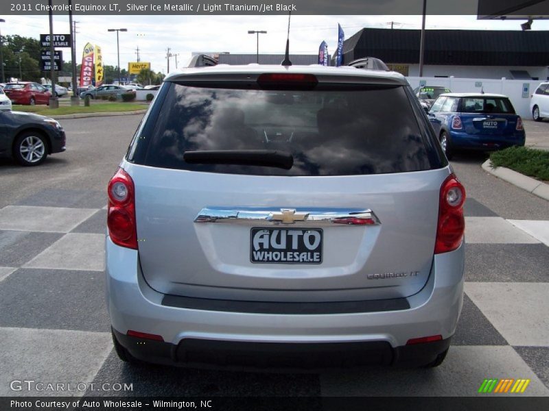Silver Ice Metallic / Light Titanium/Jet Black 2011 Chevrolet Equinox LT