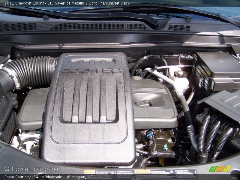 Silver Ice Metallic / Light Titanium/Jet Black 2011 Chevrolet Equinox LT