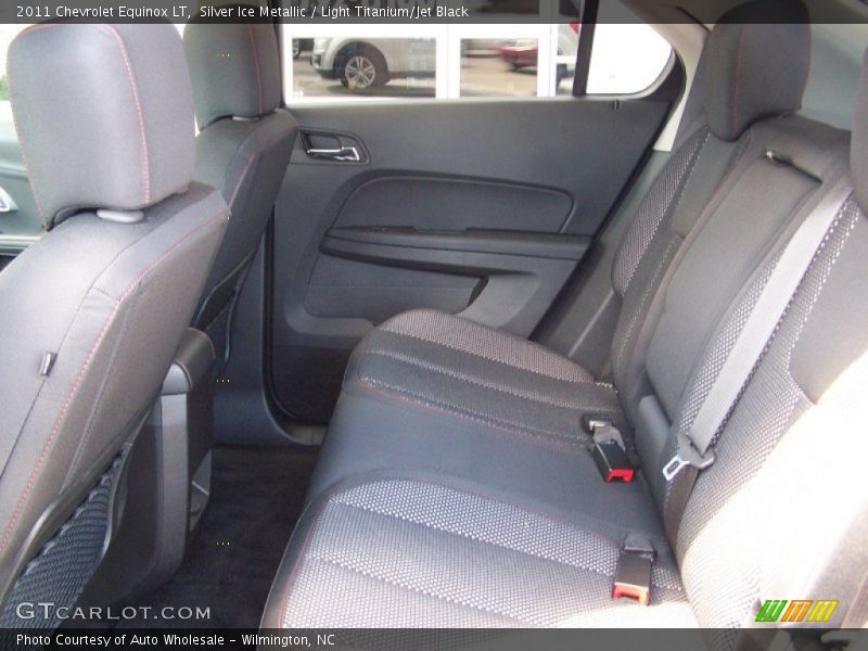 Silver Ice Metallic / Light Titanium/Jet Black 2011 Chevrolet Equinox LT