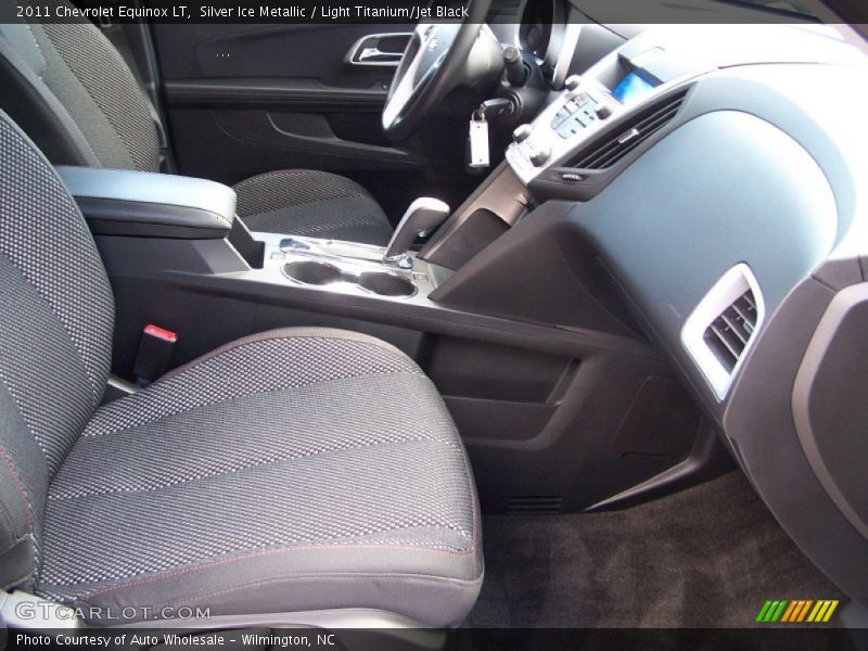 Silver Ice Metallic / Light Titanium/Jet Black 2011 Chevrolet Equinox LT
