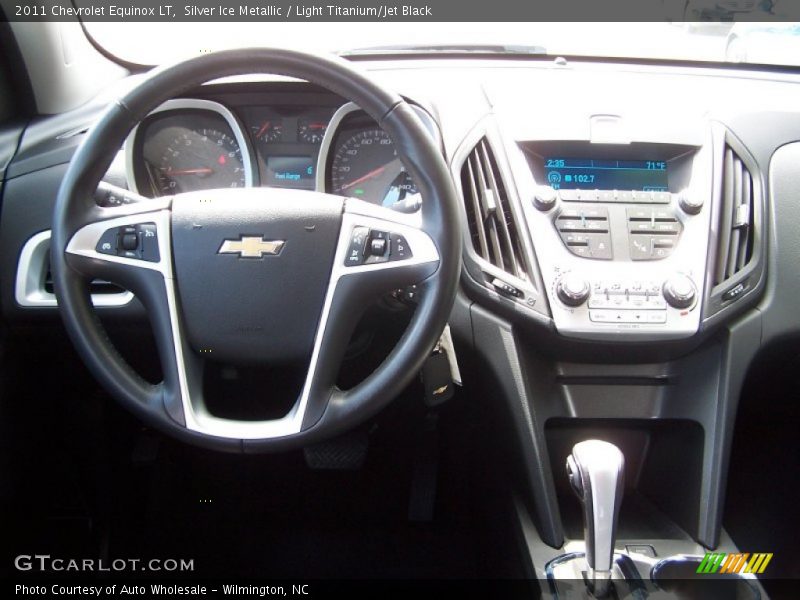 Silver Ice Metallic / Light Titanium/Jet Black 2011 Chevrolet Equinox LT