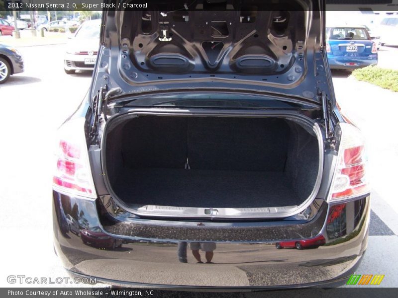 Super Black / Charcoal 2012 Nissan Sentra 2.0