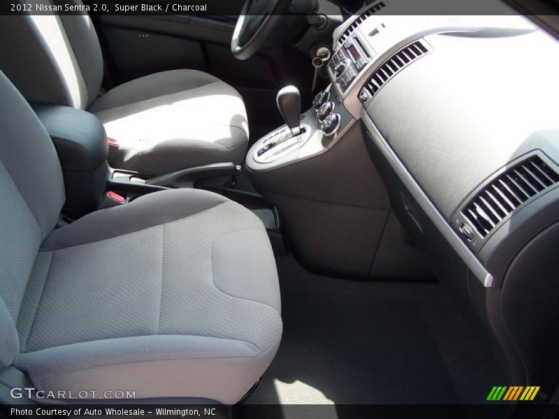 Super Black / Charcoal 2012 Nissan Sentra 2.0