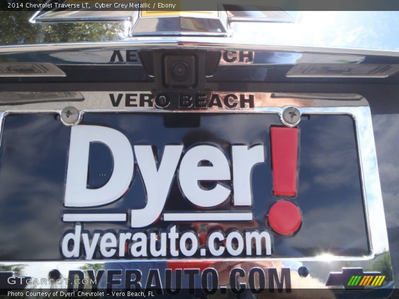 Cyber Grey Metallic / Ebony 2014 Chevrolet Traverse LT