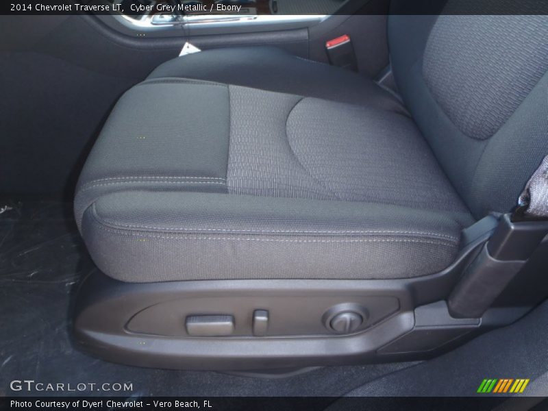 Cyber Grey Metallic / Ebony 2014 Chevrolet Traverse LT