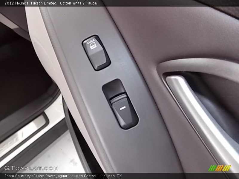 Cotton White / Taupe 2012 Hyundai Tucson Limited