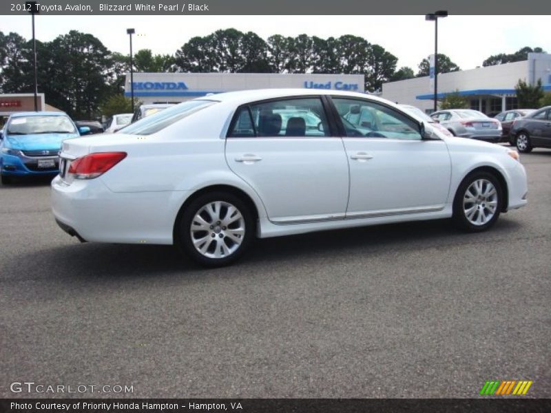 Blizzard White Pearl / Black 2012 Toyota Avalon