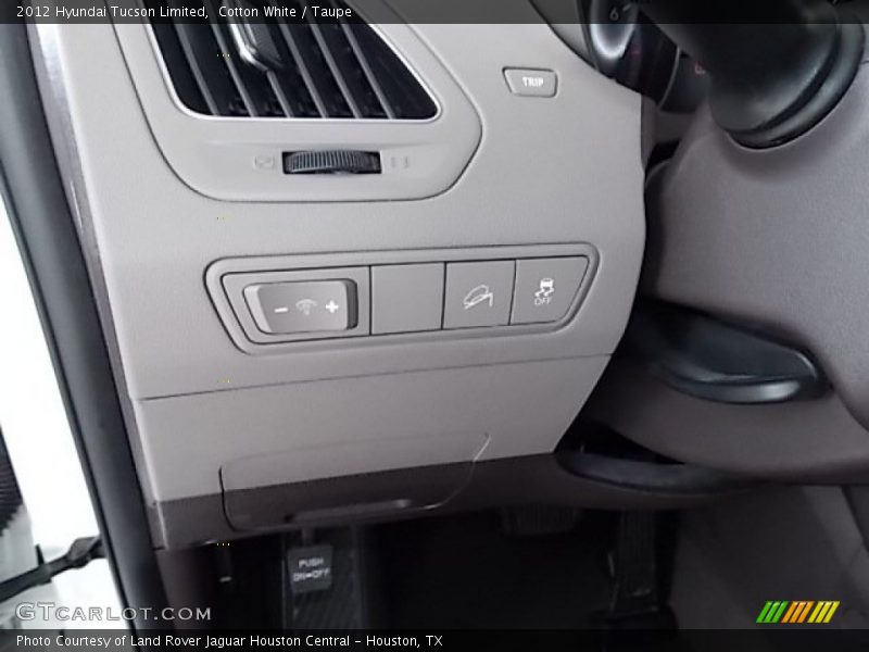 Cotton White / Taupe 2012 Hyundai Tucson Limited
