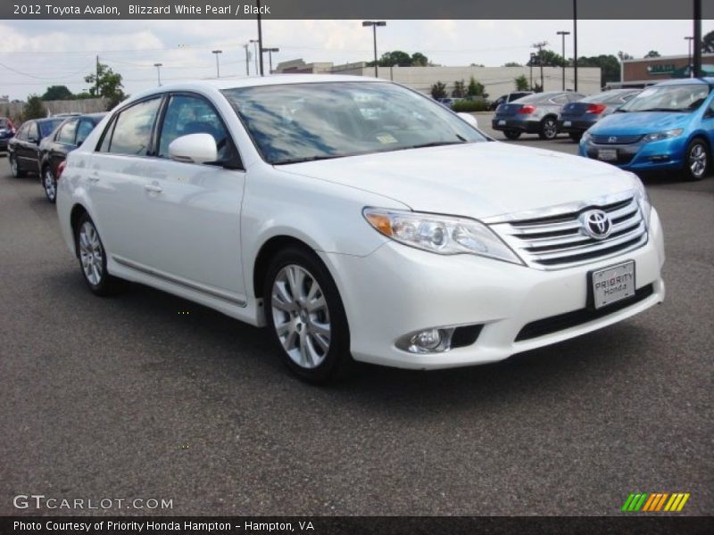 Blizzard White Pearl / Black 2012 Toyota Avalon