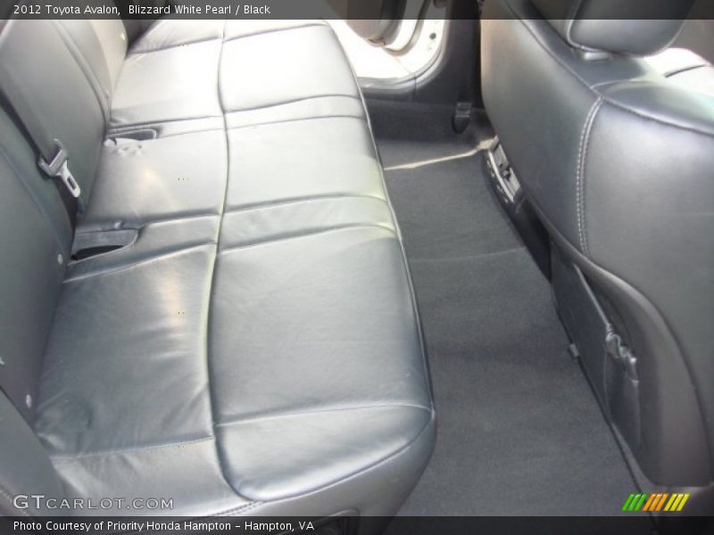 Blizzard White Pearl / Black 2012 Toyota Avalon